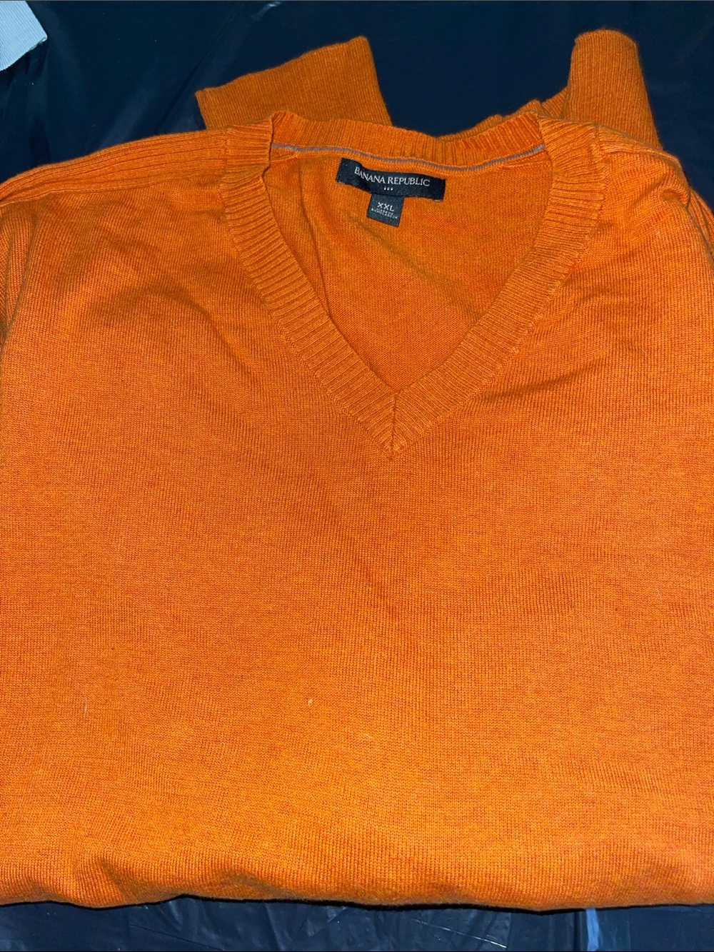 Banana Republic Men's Bright Orange V-Neck Sweater